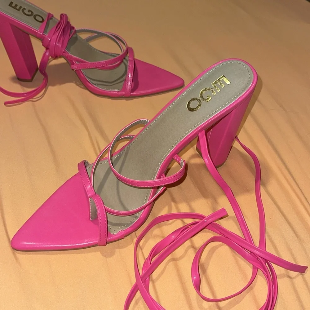 Pink Heels - Picture 7 of 8